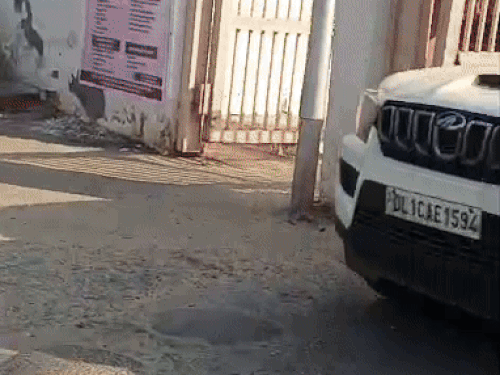 जांच एजेंसी 15 नवंबर को अल-फलाह यूनिवर्सिटी में i-20 कार के मालिक आमिर अली को लेकर पहुंची थी।