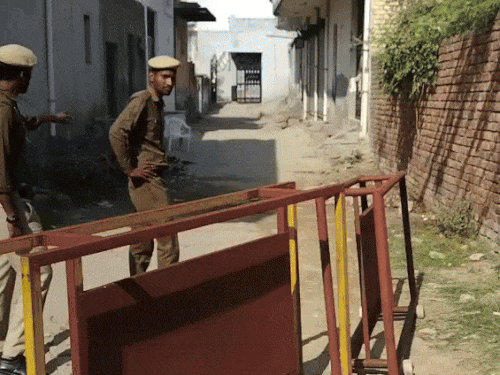 दहशतवादी डॉ. उमर ज्या घरात भाड्याने राहत होता, ते घर पोलिसांच्या देखरेखीखाली आहे.