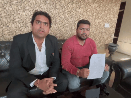 फालिताश जैन ने हीरो होम्स कंपनी पर फ्लैट न देने का आरोप लगाया।