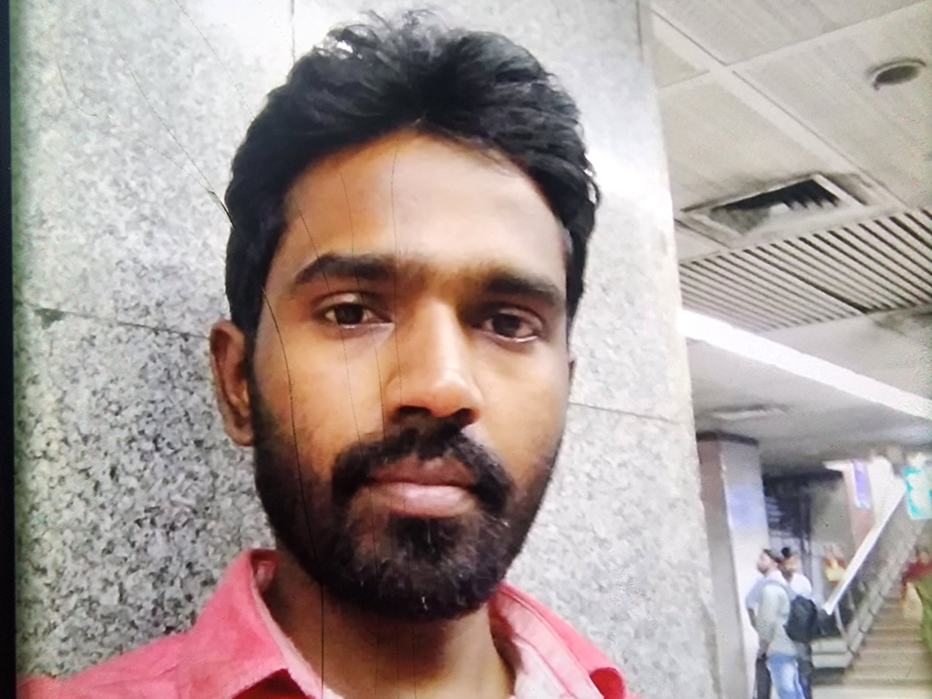 बहन की शादी का कार्ड बांटने गए युवक की मौत:  सीवान के तितरा में हादसा, तेज रफ्तार बस ने मारी जोरदार टक्कर; चालक फरार – Siwan News