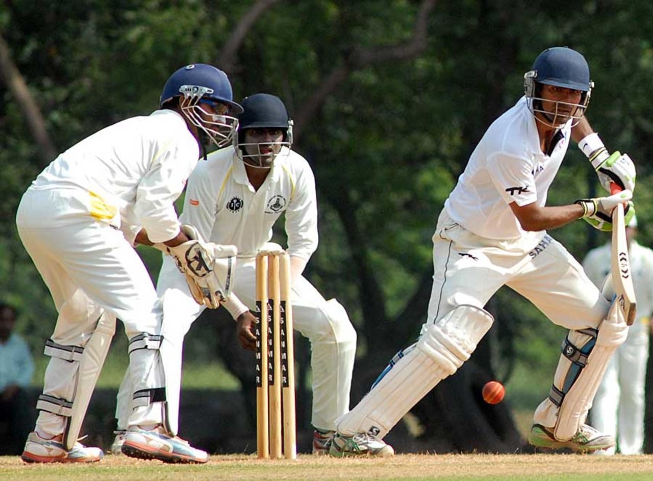 मोहम्मद कैफ ने भारत के लिए 13 टेस्ट में 624 रन बनाए हैं।