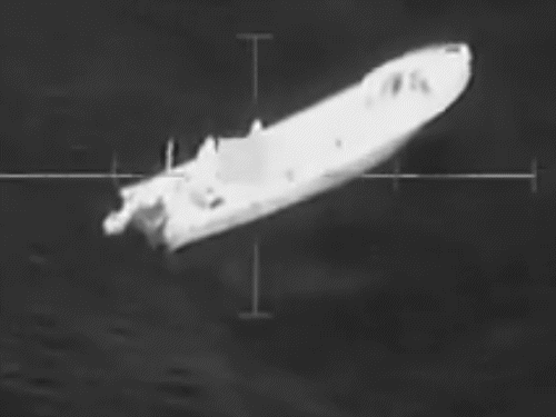 अमेरिका ने 10 नवंबर को ड्रग्स ले जा रही नावों पर हवाई हमला किया था।