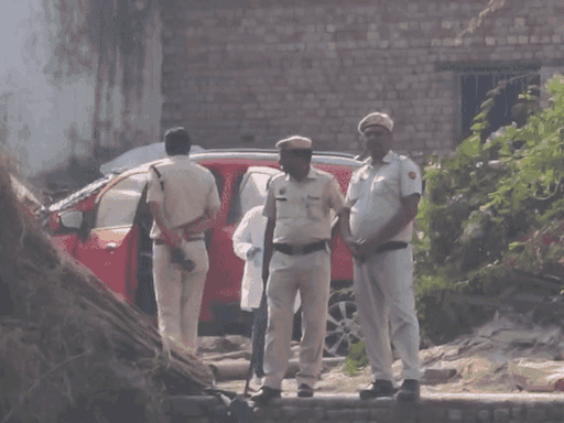 Delhi blast probe reveals terror-linked doctor-patient network; Doctors ...