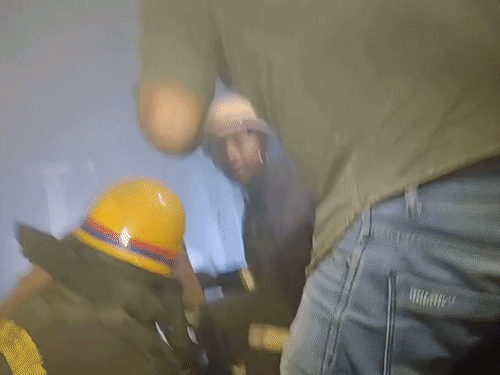 परेड में जूते कारखाने में शार्ट सर्किट से लगी आग:  बिल्डिंग में मौजूद लोगों को सुरक्षित निकाला गया, 40 मिनट में पाया काबू – Kanpur News