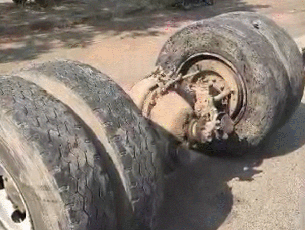 वर्मा ट्रेवल्स की यह बस बालाघाट से इंदौर जा रही थी।