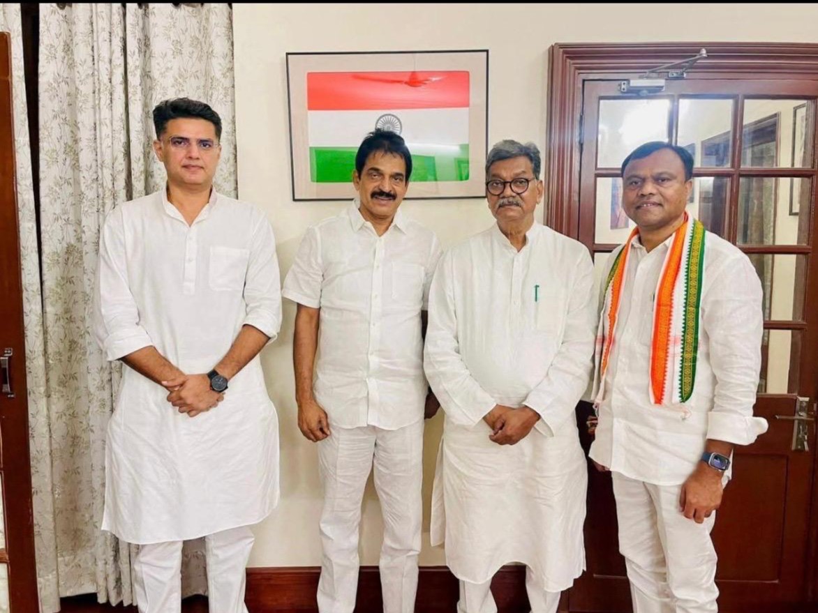 जिलाध्यक्षों के नामों पर विस्तार से चर्चा हुई। - Dainik Bhaskar