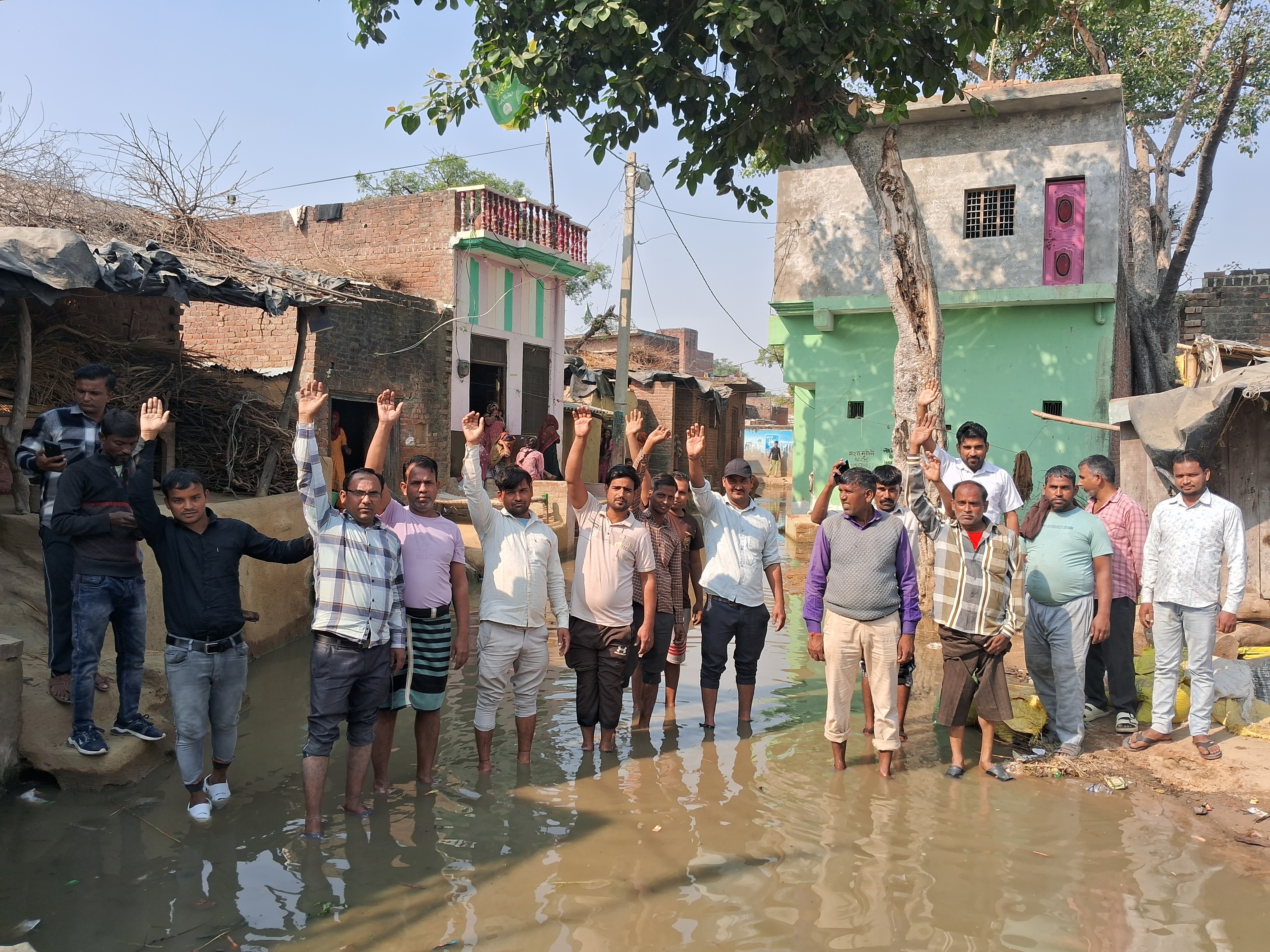 Waterlogging on the main road in Bilsi
