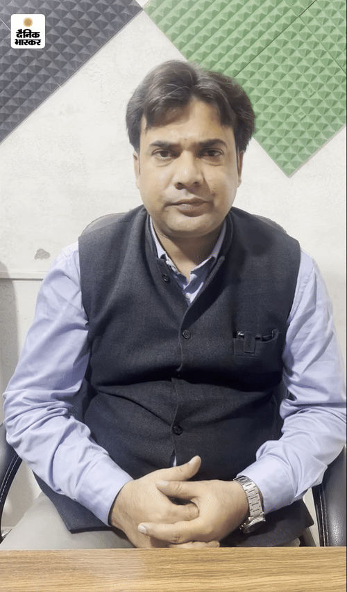 स्वतंत्र पत्रकार वसीम अकरम त्यागी कहते हैं- 10 नवंबर को दिल्ली लालकिला के बाहर बम ब्लास्ट के बाद सोशल मीडिया पर उनका कमेंट बॉक्स लोगों की गालियों से भरा हुआ है। वह लोगों को समझदारी, सहानुभूति और इंसानियत के साथ रहने की बात करते हैं।