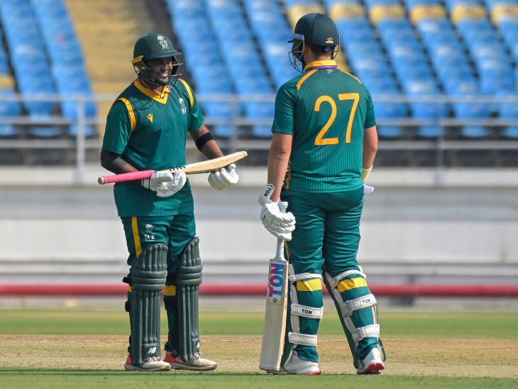 लुआन ड्रे प्रीटोरियस और रिवाल्डो मूनसामी ने पहले विकेट के लिए 241 रन की साझेदारी की। - Dainik Bhaskar