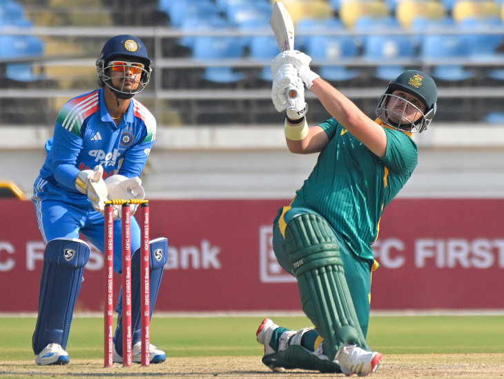 प्रिटोरियस ने 123 रन की पारी में 6 सिक्स लगाए।