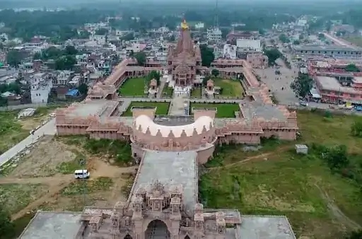 कोर्ट ने यह साफ कर दिया कि मंदिर मंडल को भंडारे के रुपए खर्च करने के लिए मंदिर मंडल अधिनियम 1992 की धारा 28 का सख्ती से पालन करना होगा।