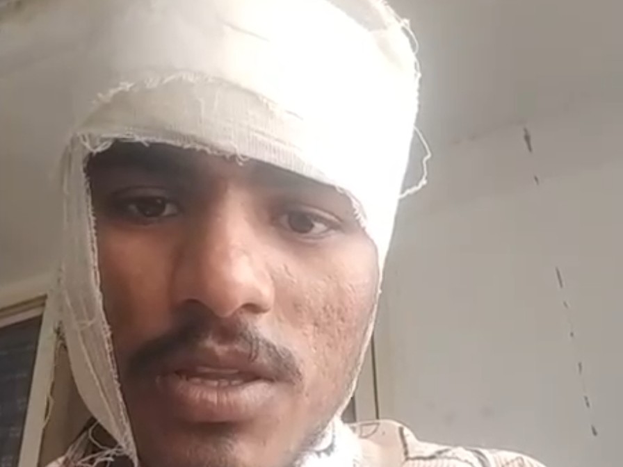 मारपीट में घायल देशराज ढोली।