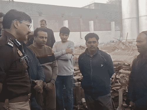 नागेंद्र ने पुलिस को बताया कि हम लोग एक साल पहले कानपुर कमाने के लिए आए थे।