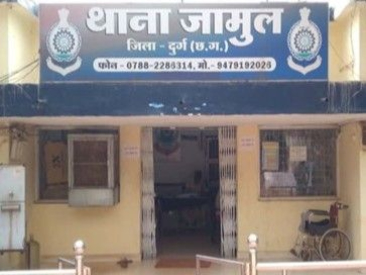 पीड़िता परिवार ने सुरक्षा की मांग की है।