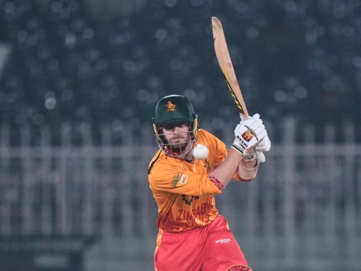 ब्रायन बेनेट ने जिम्बाब्वे के लिए सबसे ज्यादा 49 रन बनाए।