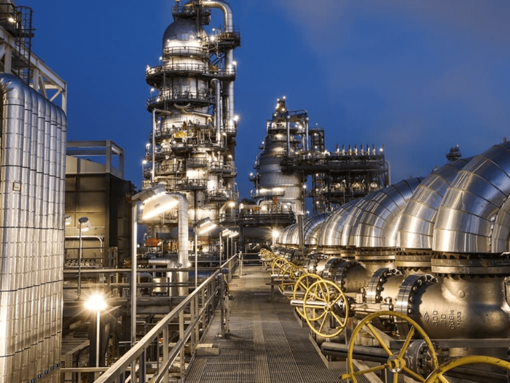 पाकिस्तान अगर तेल और गैस को निकालने में कामयाब हो गया तो यह उसकी अर्थव्यवस्था के लिए फायदेमंद साबित होगा।