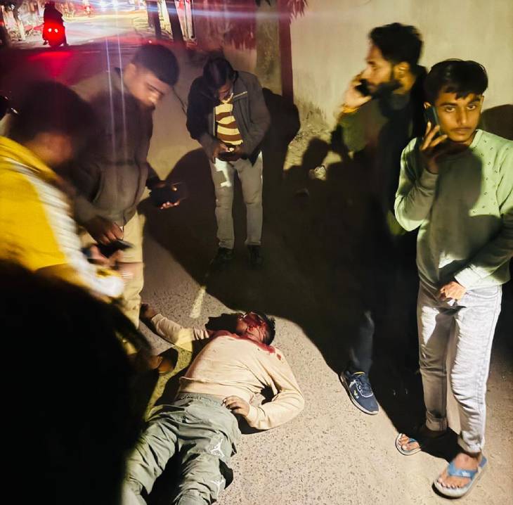 भाई रवि ने बताया-आसपास के लोगों से पता चला है कि उसको कुछ लोगों ने मारा है।