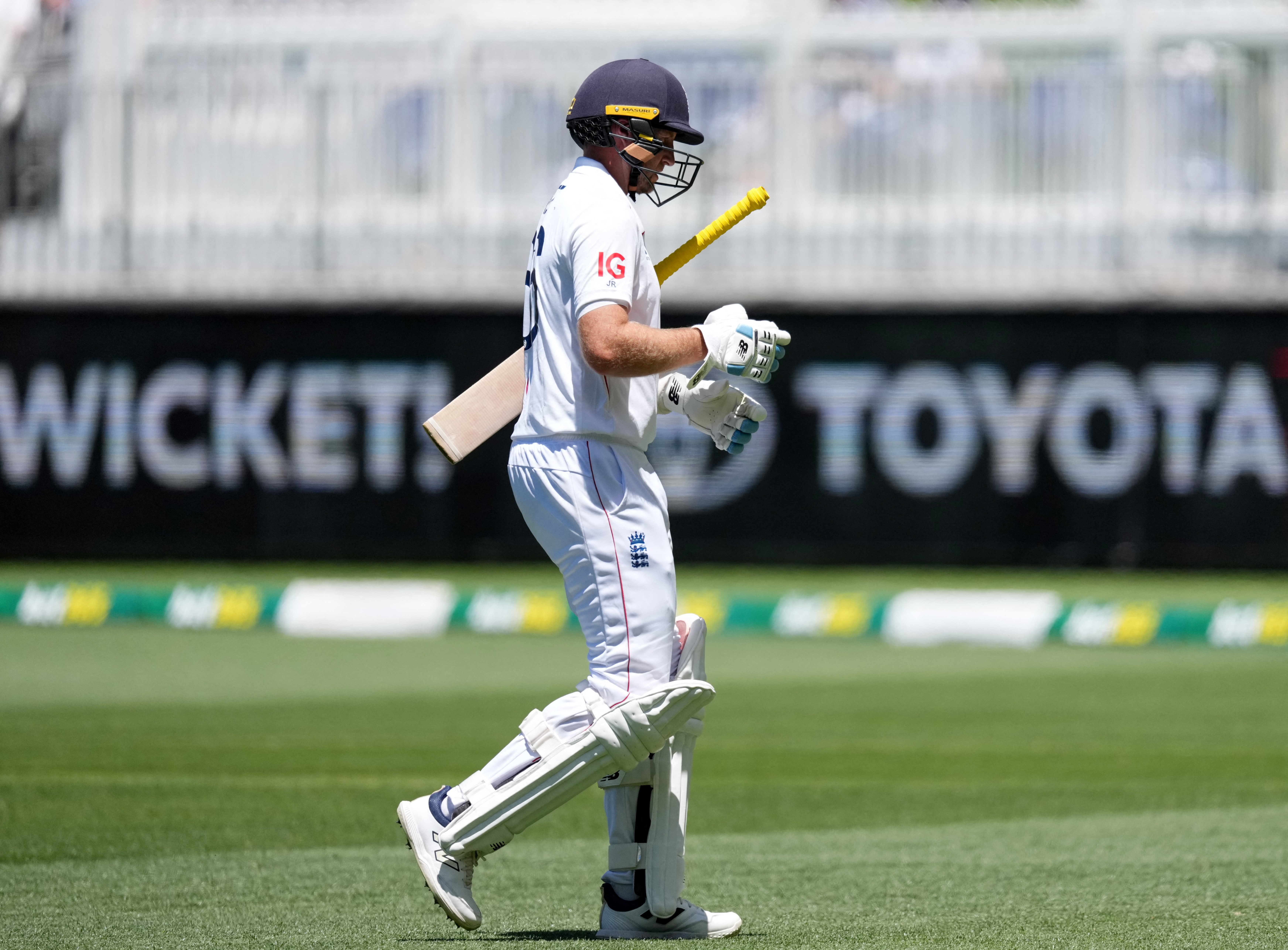 जो रूट बिना खाता खोले पवेलियन लौटे।