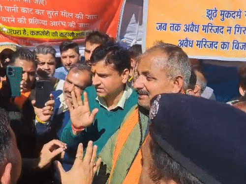 शिमला की संजौली मस्जिद में नहीं पढ़ने दी नमाज:  बिजली-पानी काटेगा प्रशासन, हिंदू संगठनों का चक्का जाम; आमरण अनशन खत्म – Shimla News