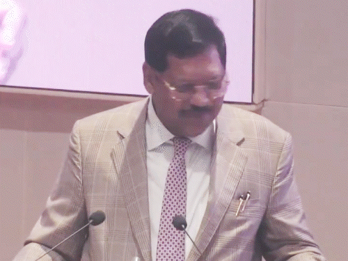 जस्टिस बीआर गवई गुरुवार को सुप्रीम कोर्ट में अपने विदाई कार्यक्रम में शामिल हुए।