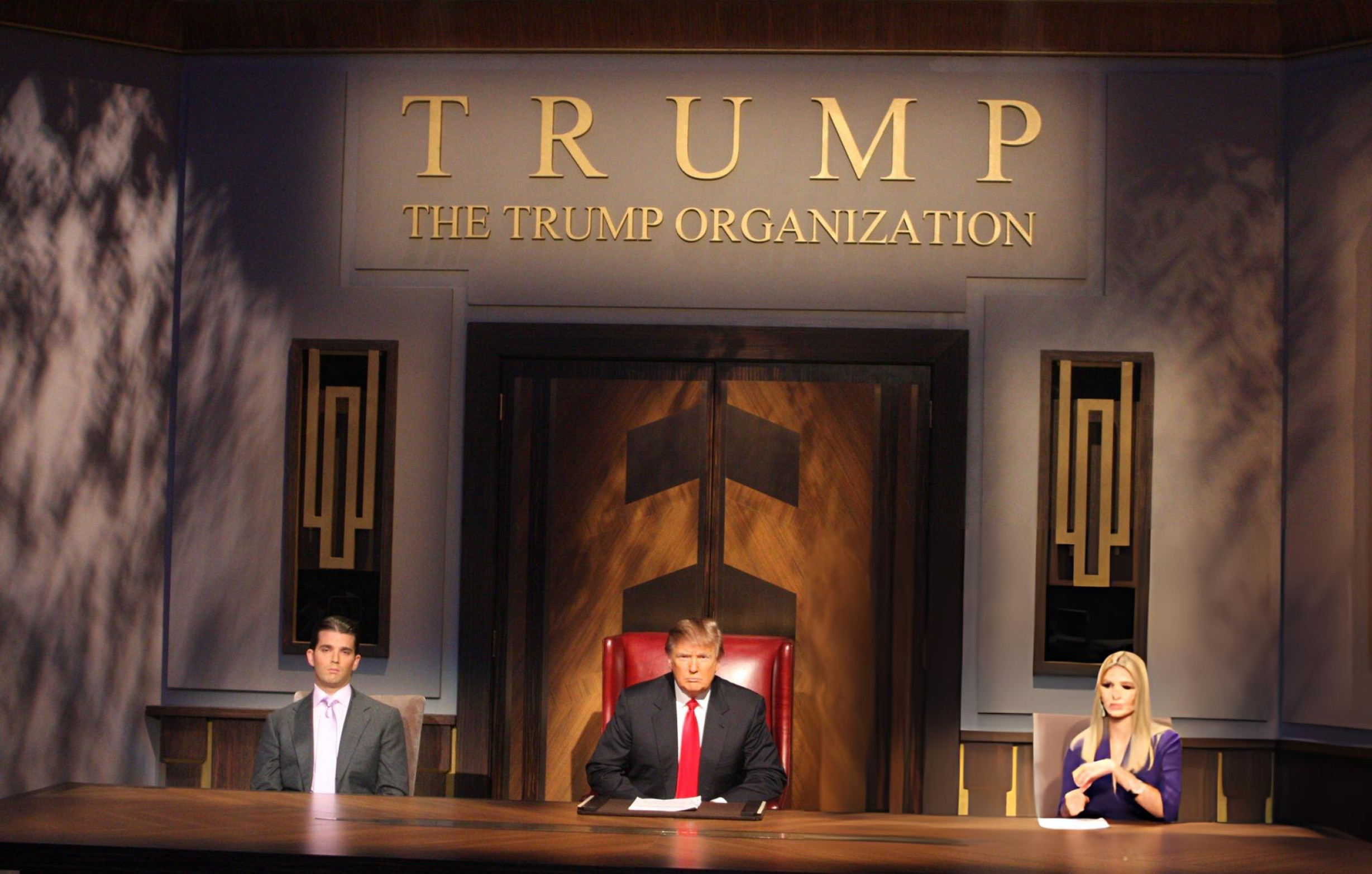 डोनाल्ड ट्रम्प जूनियर, डोनाल्ड ट्रम्प और इवांका ट्रम्प (बाएं से दांए)