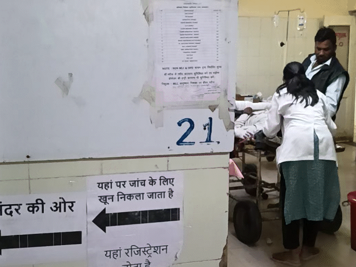 नए स्टूडेंट्स को 32 से 36 घंटे तक की ड्यूटी करनी पड़ती है।