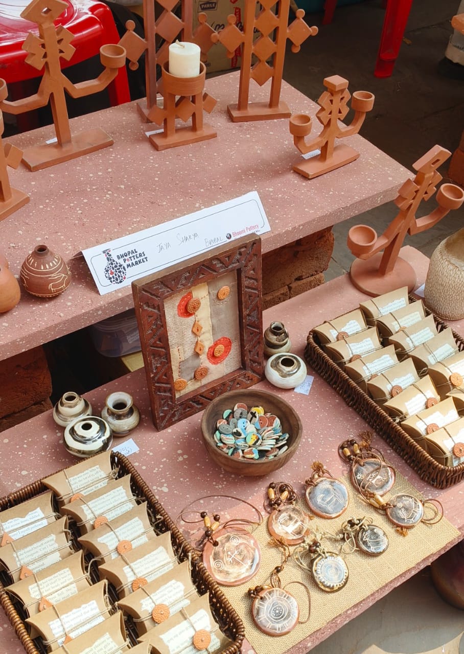 भीमभेटका पेंटिग से प्रभावित डिजाइन