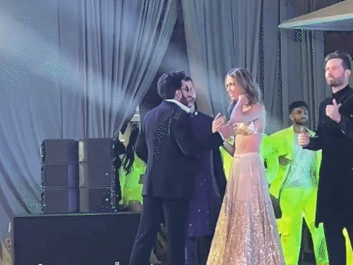 जूनियर ट्रम्प की गर्लफ्रेंड को रणवीर सिंह ने रॉकी और रानी की प्रेम कहानी मूवी के झुमका गाने पर डांस कराया।