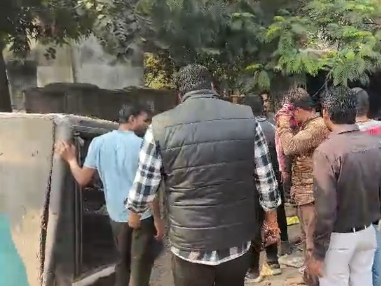 घायल ऑटो चालक।