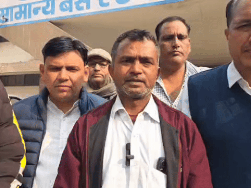 कंडक्टर राजेश सैनी ने कहा कि महिला ने सभी के सामने माफी मांगे जाने के बाद मामला खत्म कर दिया गया है