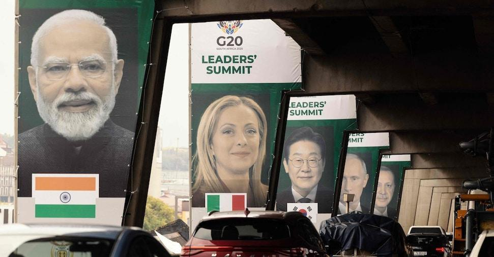 साउथ अफ्रीका में पीएम मोदी के साथ लगी ग्लोबल लीडर्स की तस्वीर।