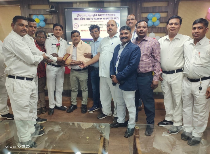 शासकीय-अर्धशासकीय वाहन चालक संघ के प्रदेश महामंत्री बने नरेंद्र:  संगठन के पदाधिकारियों ने दी बधाई, नवनियुक्त महामंत्री बोले- सबके सहयोग से होगा संगठन का विस्तार – Raipur News