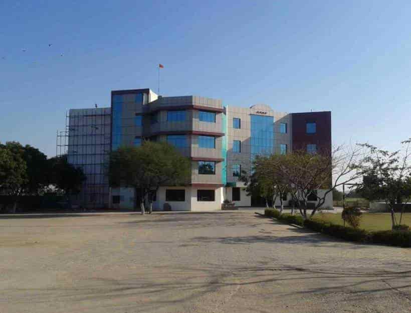 नारनौल का एमएलएस डीएवी स्कूल