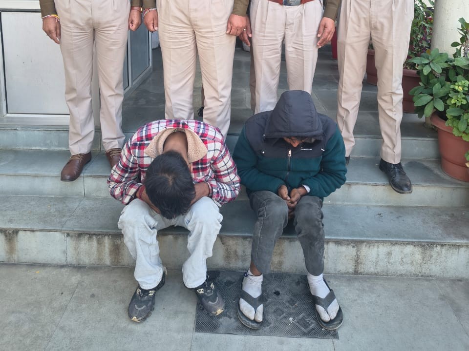 कांगड़ा में चार नशा तस्कर गिरफ्तार:  चरस-चिट्टा और गाड़ियां बरामद; अमृतसर से करते थे सप्लाई – Dharamshala News