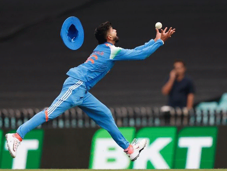 श्रेयस अय्यर ऑस्ट्रेलिया दौरे पर तीसरे वनडे मैच के दौरान 25 अक्टूबर को बैकवर्ड पॉइंट से पीछे की ओर दौड़ते हुए एलेक्स कैरी का शानदार कैच लिया था। इस दौरान उनकी बाईं पसली में चोट लग गई थी।