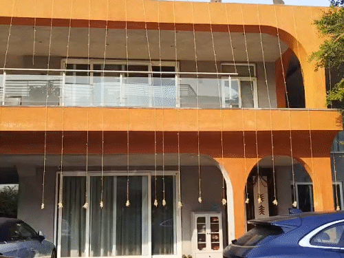 रायपुर में हरपाल अरोरा हाउस में कार्रवाई की गई।