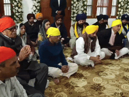 श्री आनंदपुर साहिब में श्री गुरु तेग बहादुर के शताब्दी समारोह को लेकर समारोह शुरू - Dainik Bhaskar