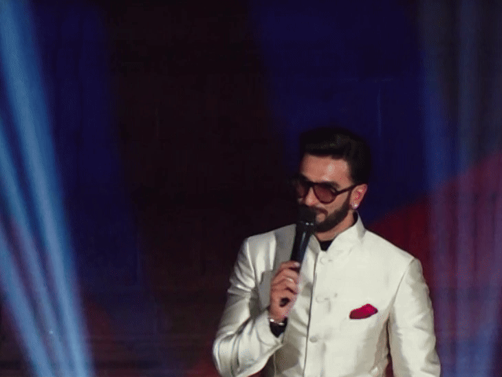 Ranveer Singh also gave a speech at the event.