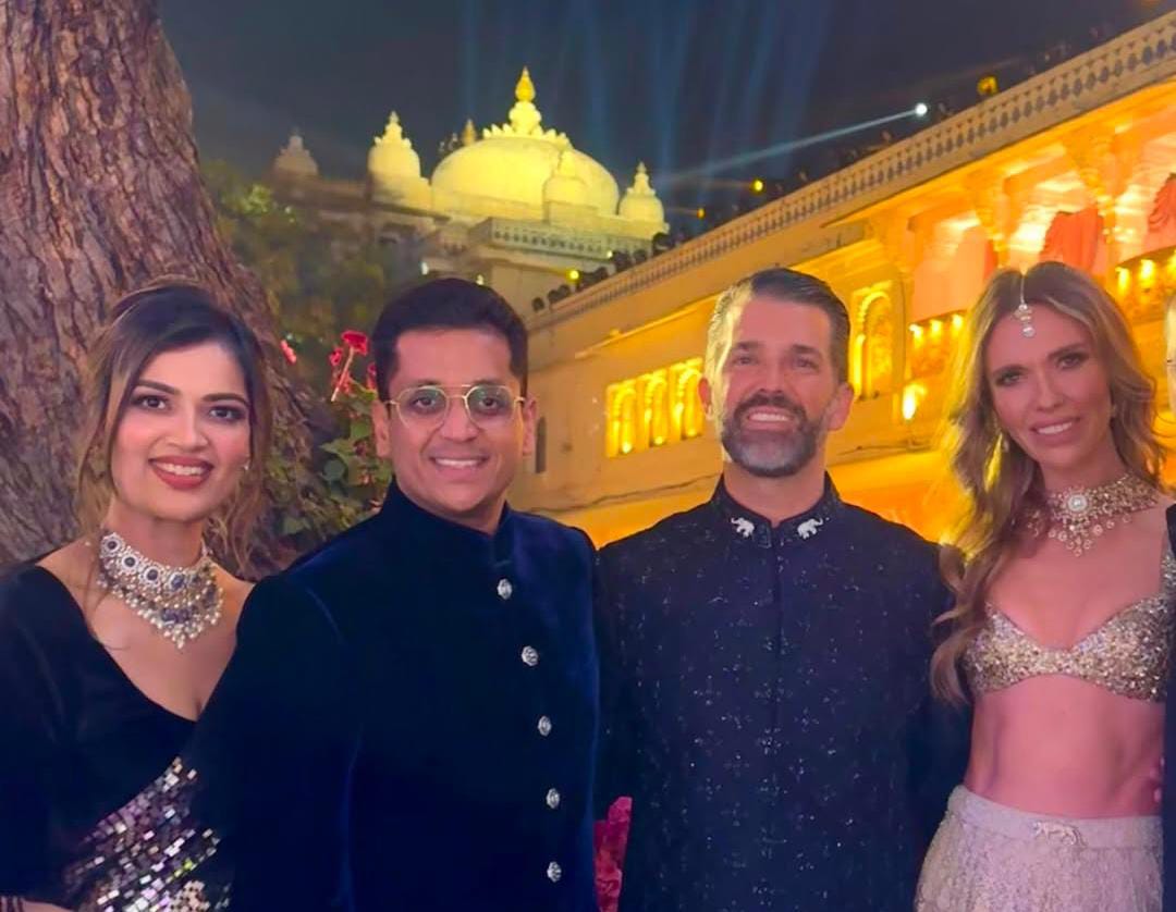 Udaipur Royal Wedding LIVE Photos Update; Donald Trump Jr | Netra Vamsi -  Jagmandir Palace | उदयपुर में रॉयल वेडिंग में शामिल हुए ट्रंप के बेटे:  ब्लैक कलर के आउटफिट में नजर