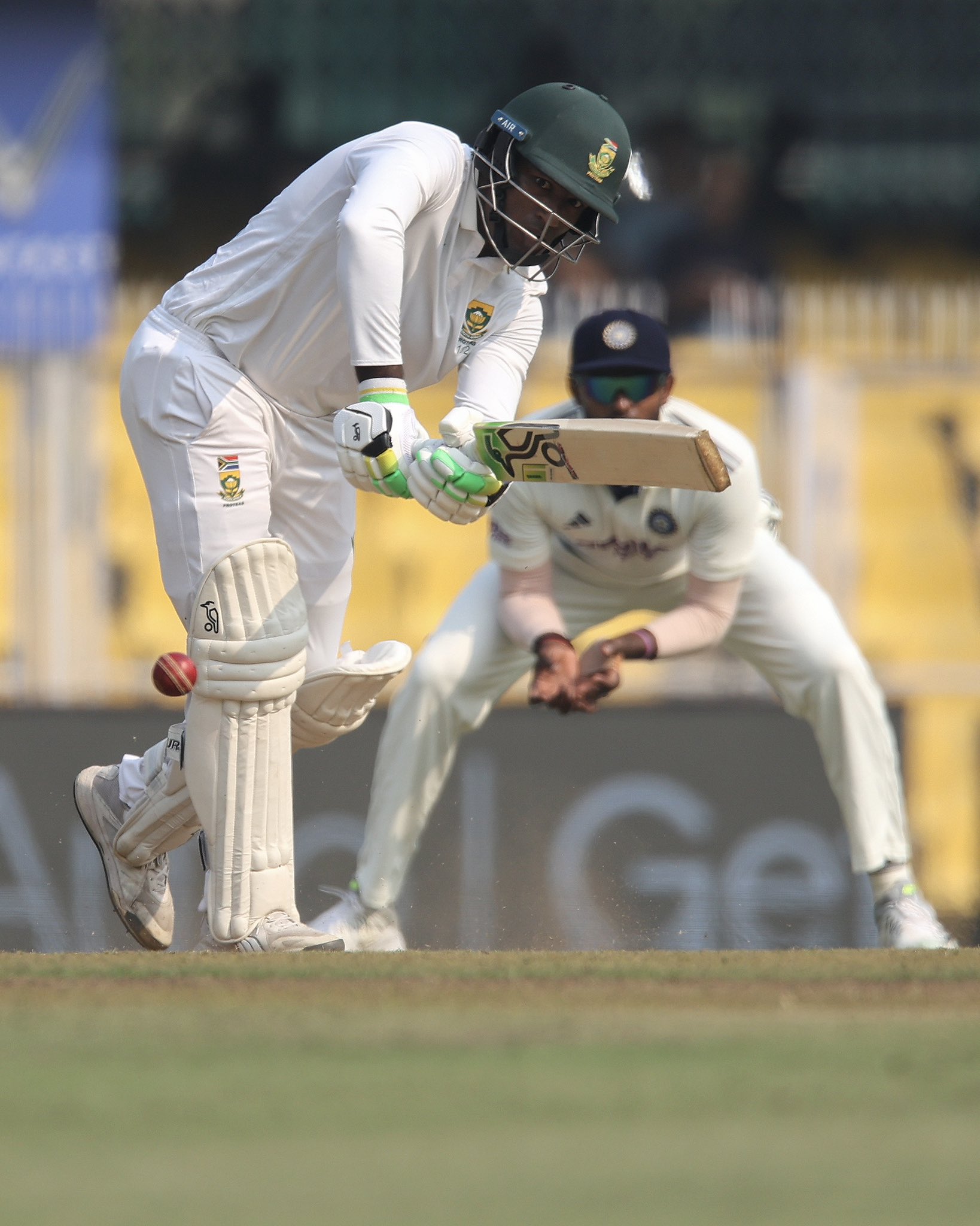 सेनुरन मुथुसामी 109 रन बनाकर आउट हुए।