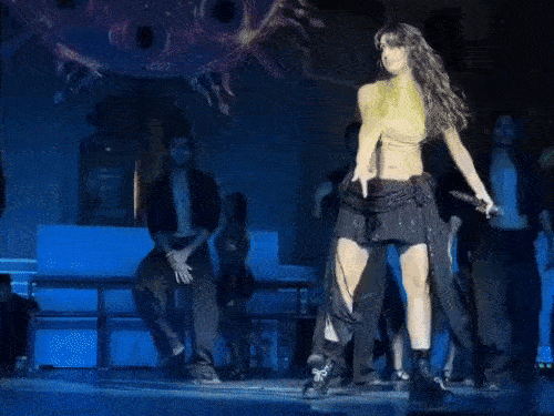 बॉलीवुड एक्ट्रेस नोरा फतेही ने भी बॉलीवुड नाइट में धमाकेदार परफॉर्मेंस दी। उन्हें साथ कई गेस्ट ने भी डांस किया।