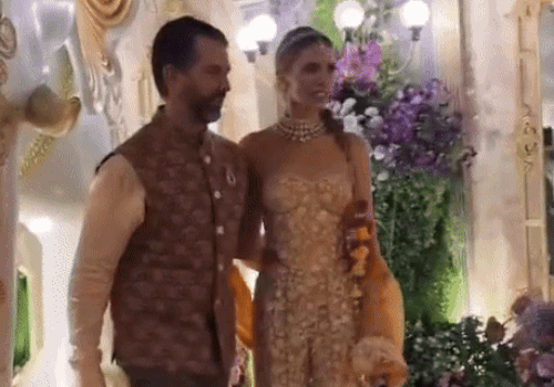 उदयपुर में देसी लुक में दिखे डोनाल्ड ट्रम्प के बेटे:  रॉयल वेडिंग में हाथी पर दूल्हे ने किया डांस, नाव पर निकली बारात, माधुरी दीक्षित ने किया घूमर – Udaipur News