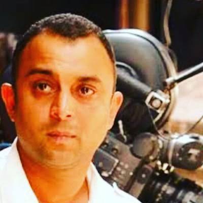 Sameer Karnik had directed Dharmendra's film 'Yamla Pagla Deewana'.