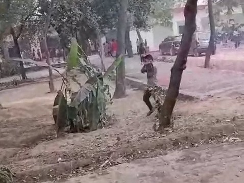 Noida Teacher Makes Government School Children Lift Bricks, Video | नोएडा  में टीचर ने सरकारी स्कूल के बच्चों उठवाया ईंट,Video: बीएसए ने जांच ने दिए  जांच के आदेश, बोले ...