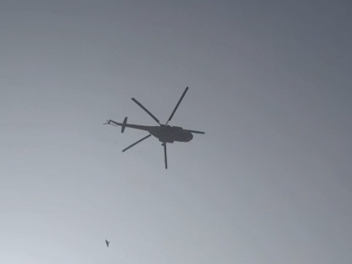 राम मंदिर की हेलिकॉप्टर से निगरानी की जा रही है।