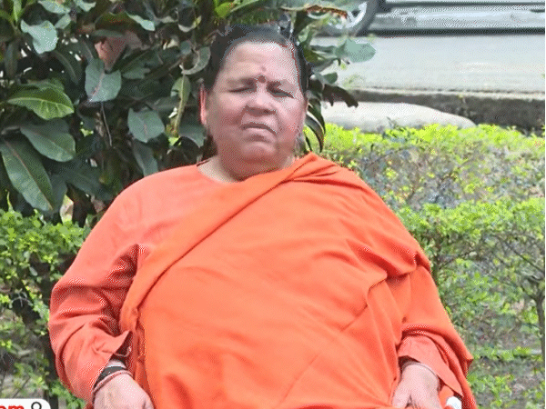 उमा भारती ने कहा है कि वे हाशिए पर नहीं हैं और नहीं किसी रोल की तलाश में हैं।