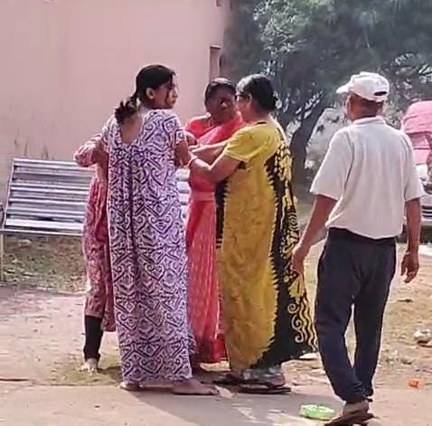 महिला पार्षद और उसकी बेटी ने वार्ड की एक महिला को पीटा।