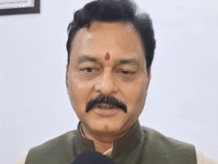 संजय पाठक, विधायक।