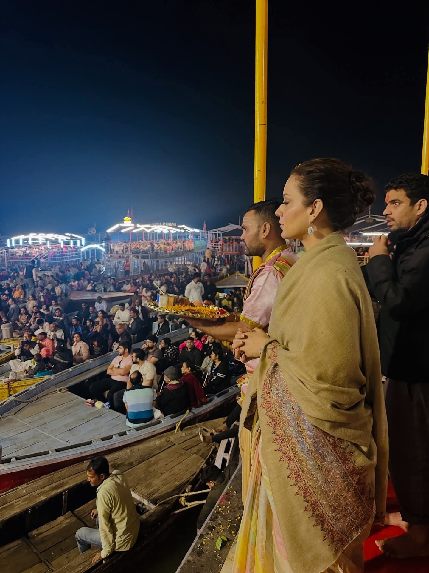 दशाश्वमेध घाट पर पहुंचकर की गंगा आरती।