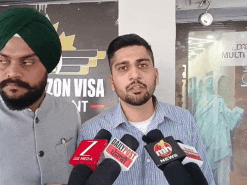 ऑस्ट्रेलिया भेजने के नाम पर मोहाली में 7.50 लाख ठगे:  पीड़ित ने ज्वेलरी गिरवी रखी, महीने की 16 हजार किश्त चुका रहा – Mohali News